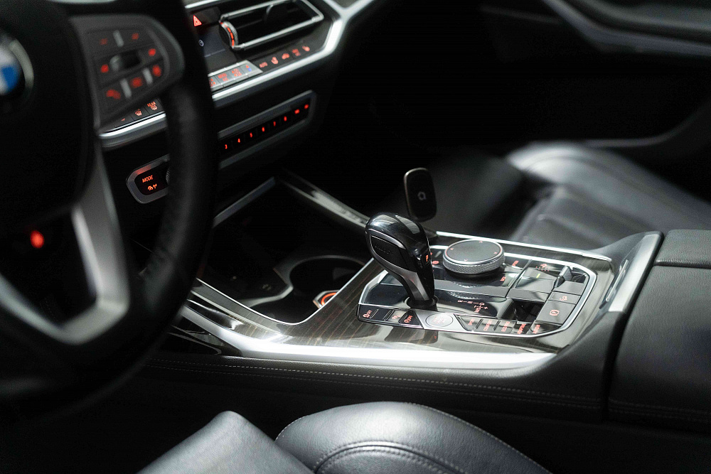 BMW X7 - Фото 8