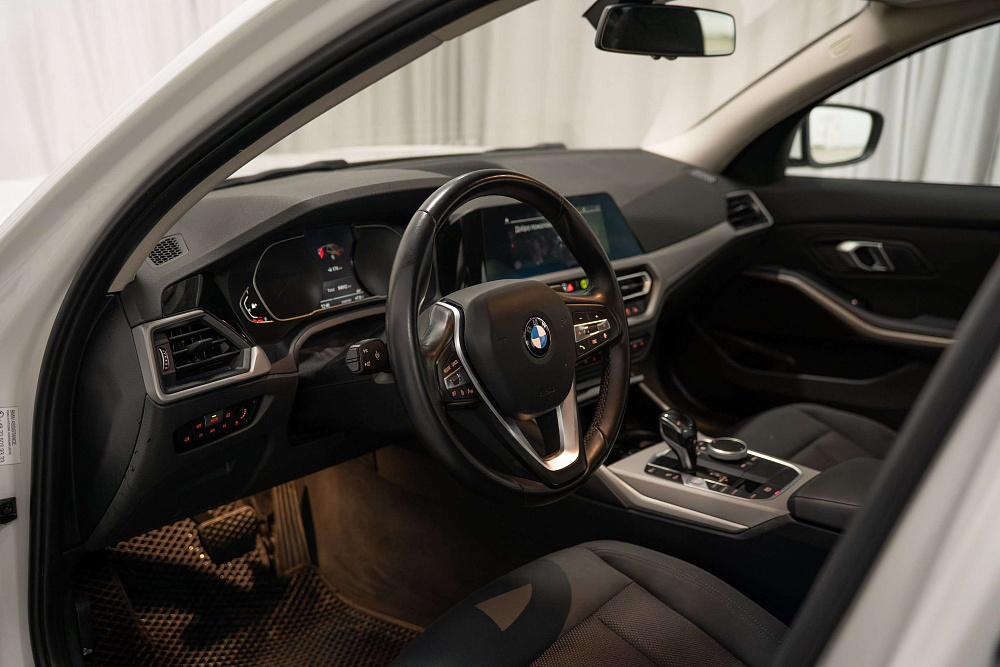 BMW 318i - Фото 7