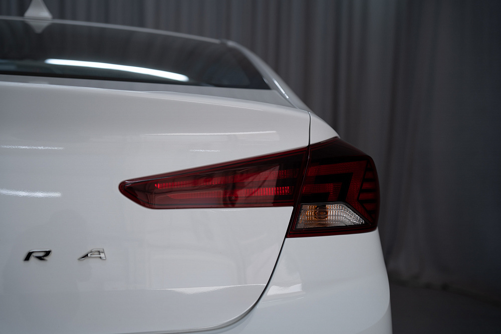 Hyundai Elantra - Фото 6