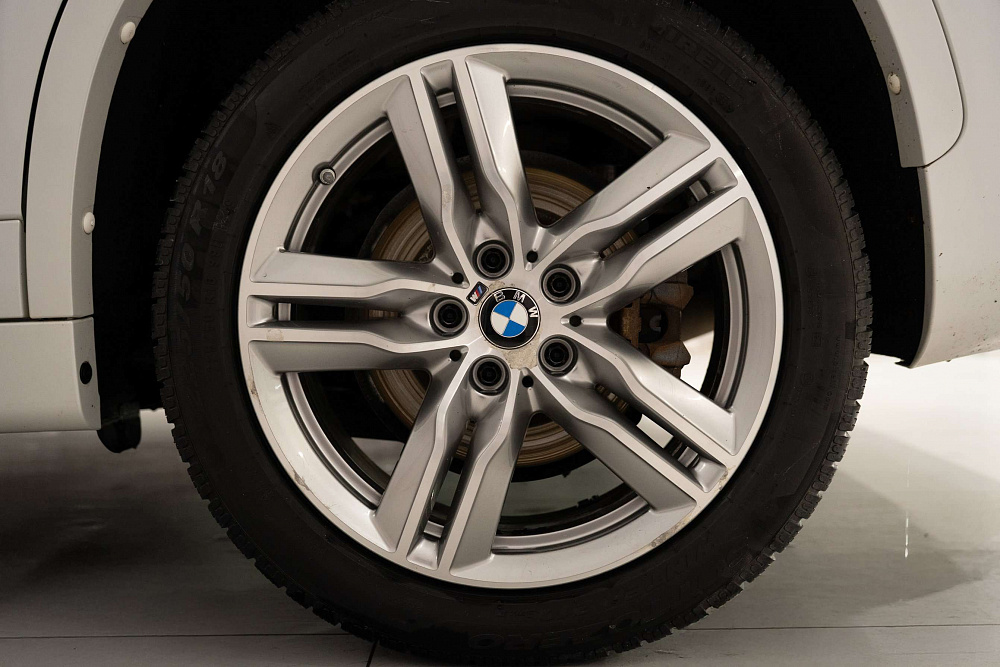 BMW X1 - Фото 15