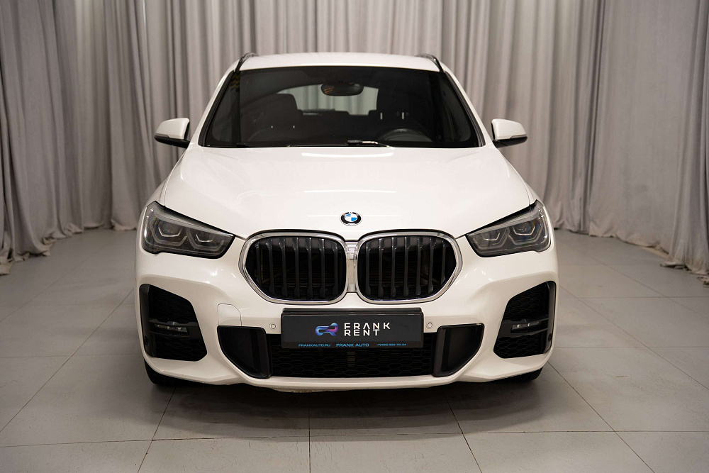 BMW X1 - Фото 1