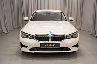BMW 318i- Миниатюра фото 1