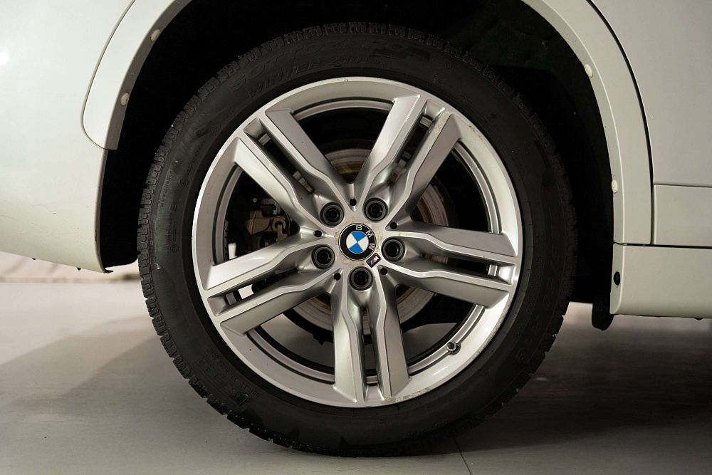 BMW X1 - Фото 12